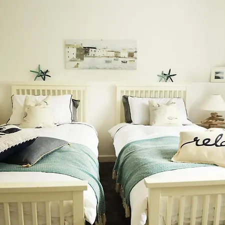 Beautiful Beach Front Cottage Llandudno Exterior photo
